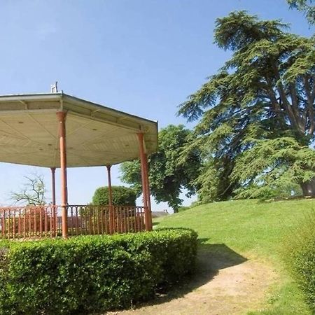 Number 22 - Le Dorat - Apartment 3 With Garden & Free Parking Екстер'єр фото