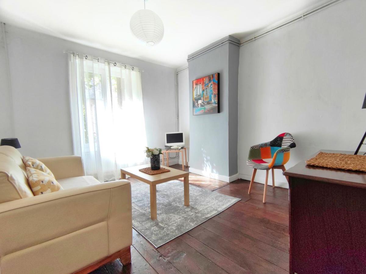 Number 22 - Le Dorat - Apartment 3 With Garden & Free Parking Екстер'єр фото